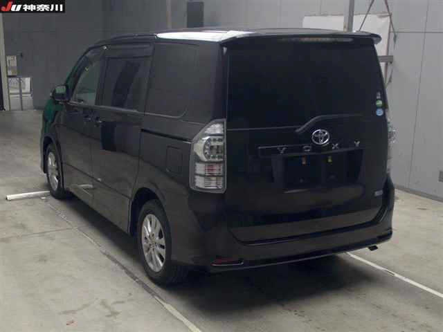 2012 Toyota Voxy